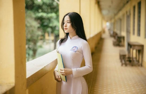 Hãy giới thiệu về chiếc áo dài Việt Nam